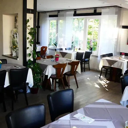 Zum Boehmegrund Hotel *